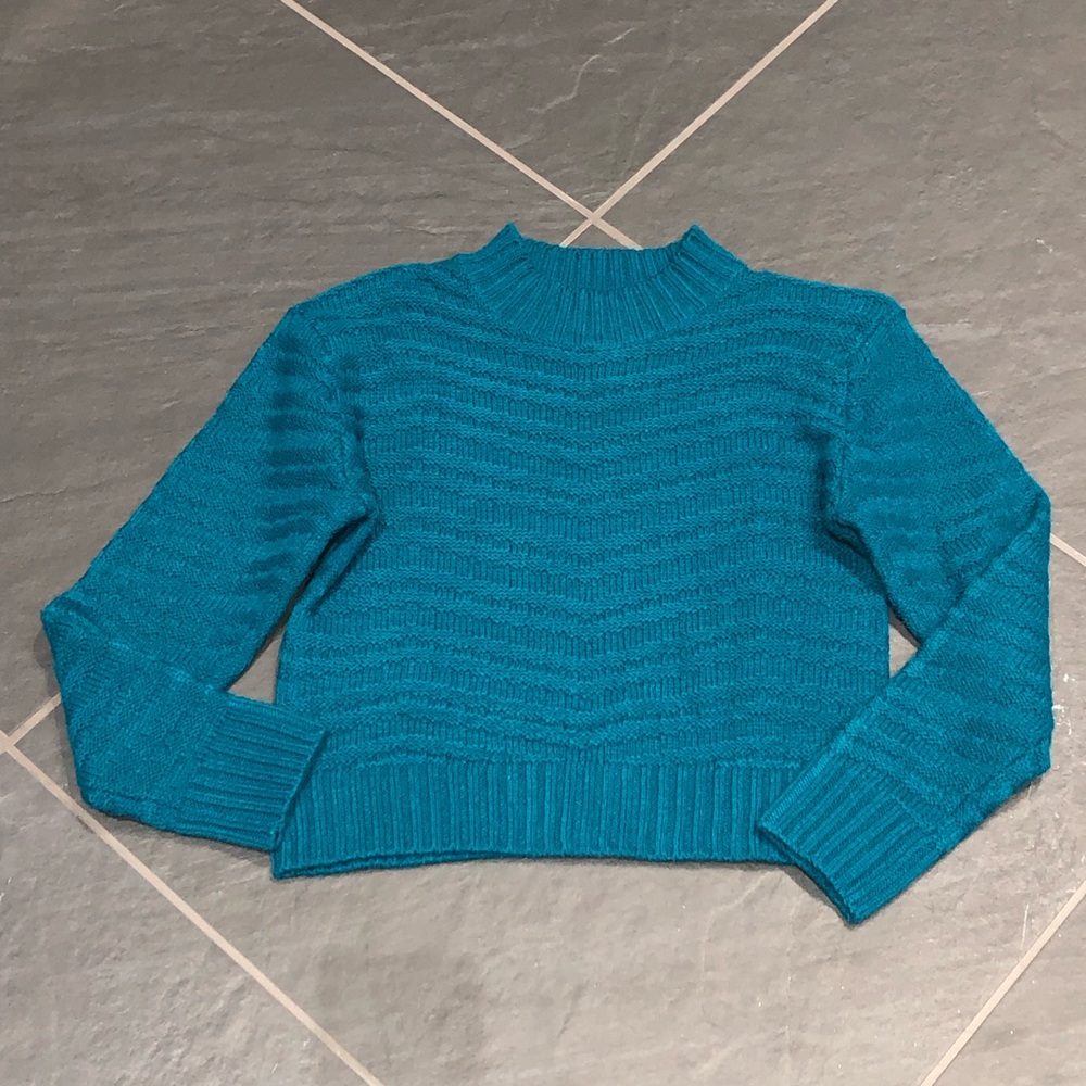 Cute Retro Teal Cropped Sweater Size M